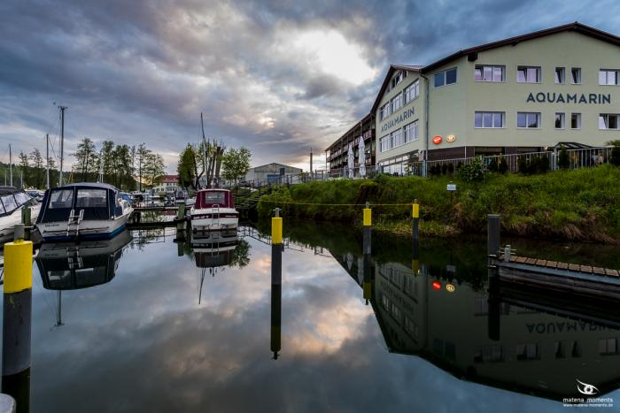 matena moments / Business