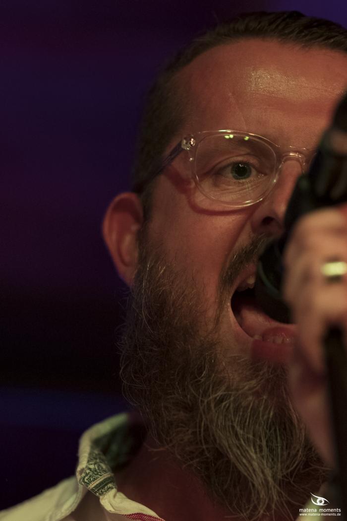 matena moments / Business