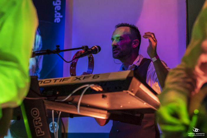 matena moments / Business