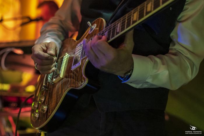 matena moments / Business