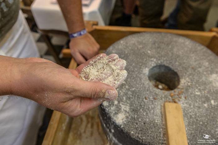 matena moments / Business