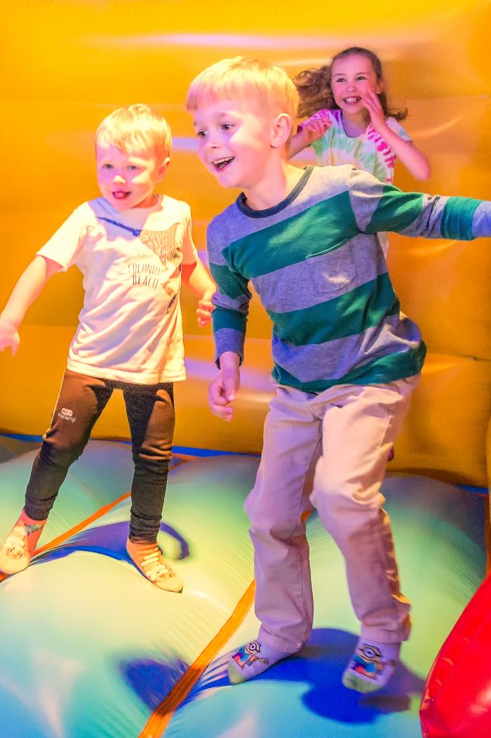 matena moments / Business