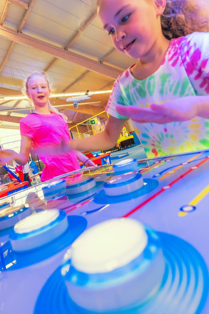 matena moments / Business