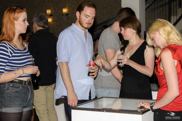 matena moments / Business