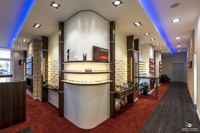 matena moments / Business