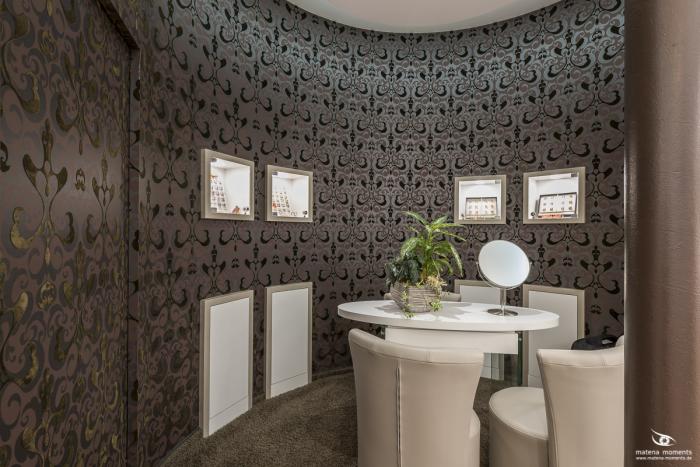 matena moments / Business