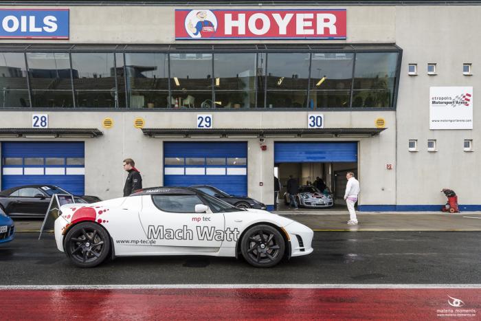 matena moments / Business