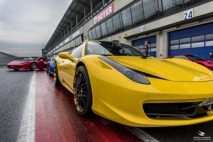 matena moments / Business