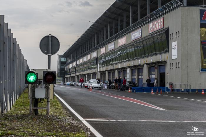 matena moments / Business